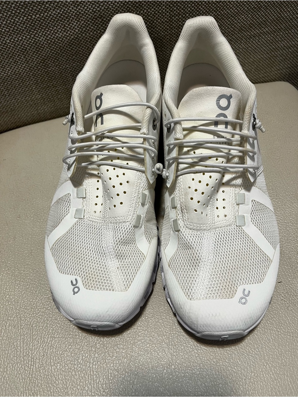 On Cloud 5 Running White Mesh Lace-Up Sneakers Women’s Size 8 - Picture 4 of 9